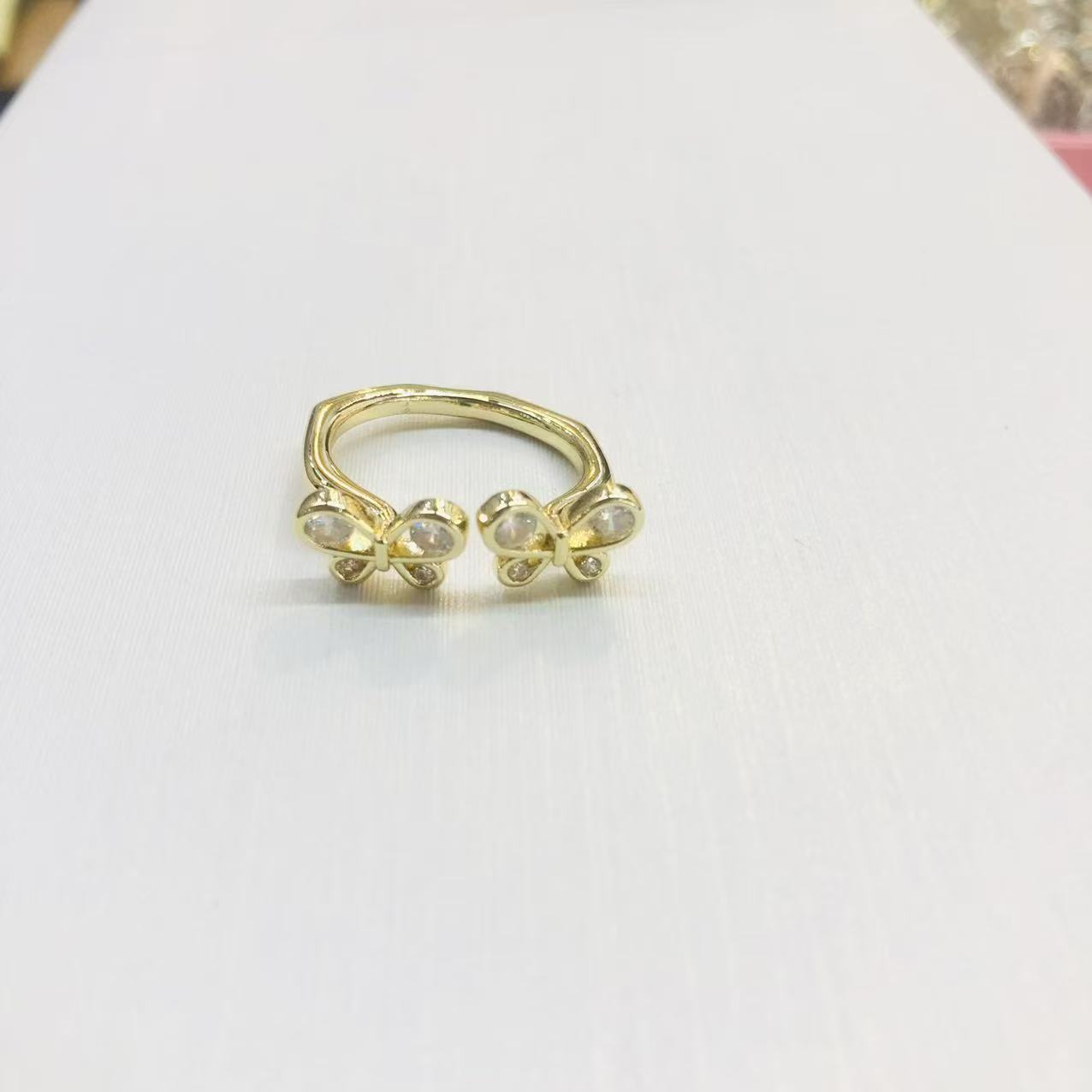 Bow-Knot Womens Micro-Pave Diamond Commuter Ring - Image 5